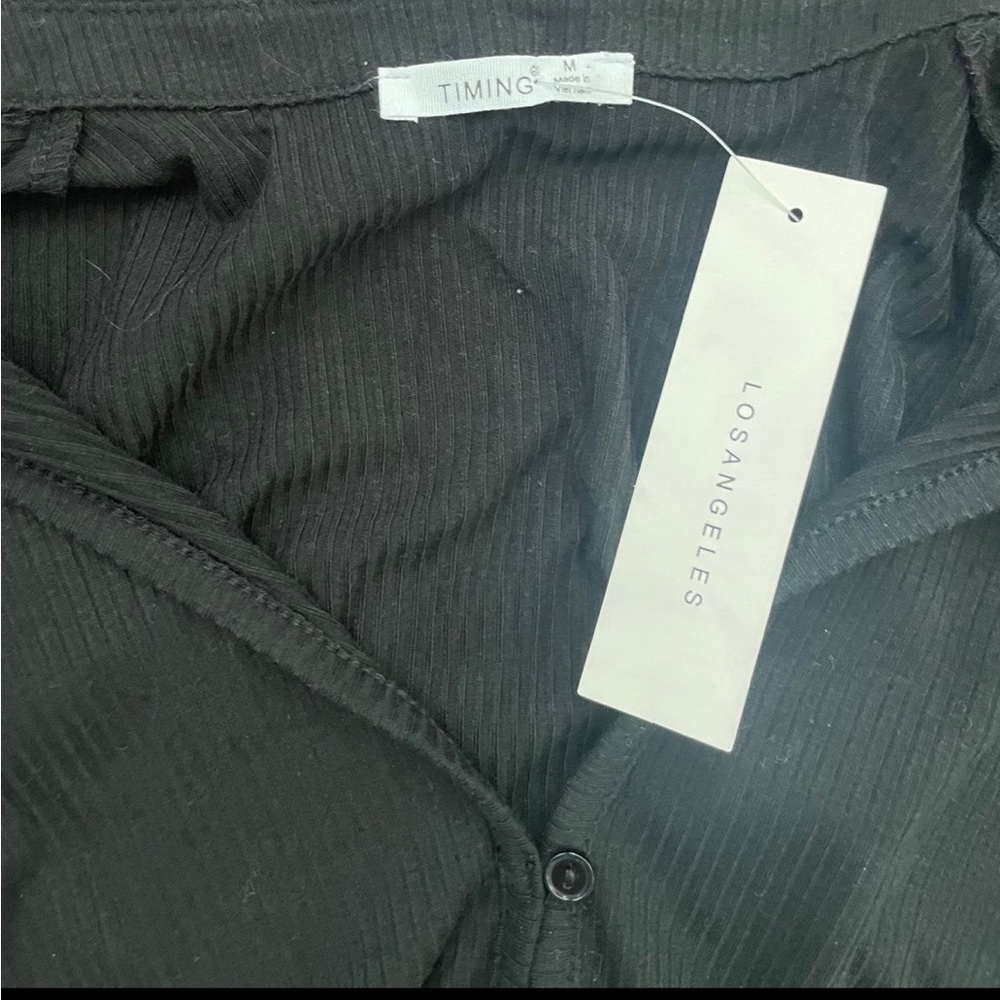Nwt Black Long Sleeve Crop Top size M - Picture 2 of 2